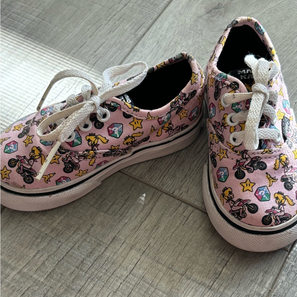 Vans x Nintendo Princess Peach US toddler shoes size 5 Mario Kart pink excellent